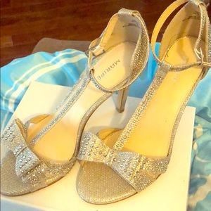 Bling bow heels